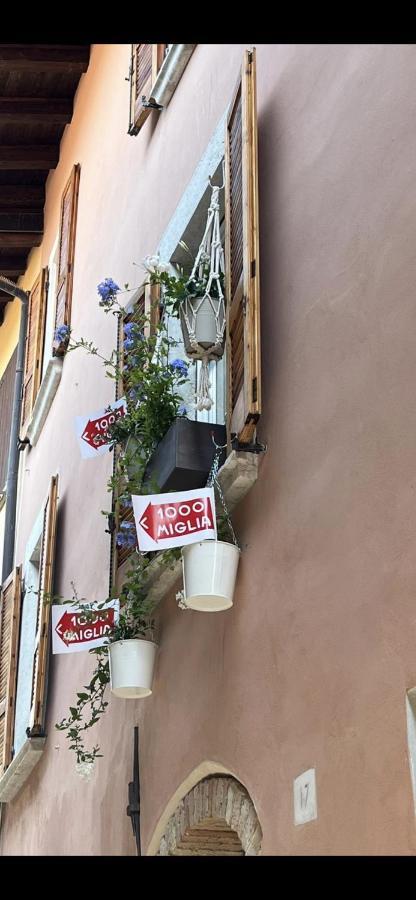 La Piccola Casa Al Lago - Intera Casa Con 3 Camere E 2 Box Salò Exterior foto