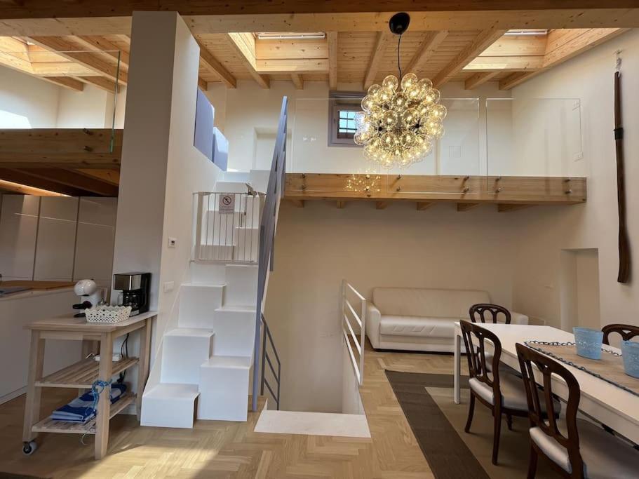La Piccola Casa Al Lago - Intera Casa Con 3 Camere E 2 Box Salò Exterior foto